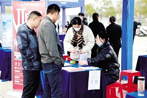 河南工会百场就业创业服务活动启幕，助力五万人次实现就业创业梦想